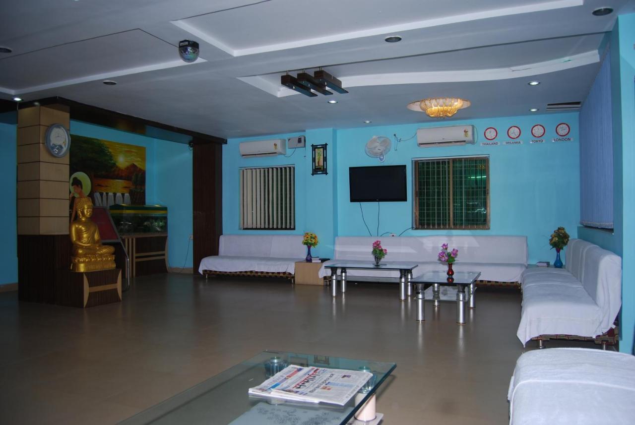 Hotel Om International Bodh Gaya Extérieur photo