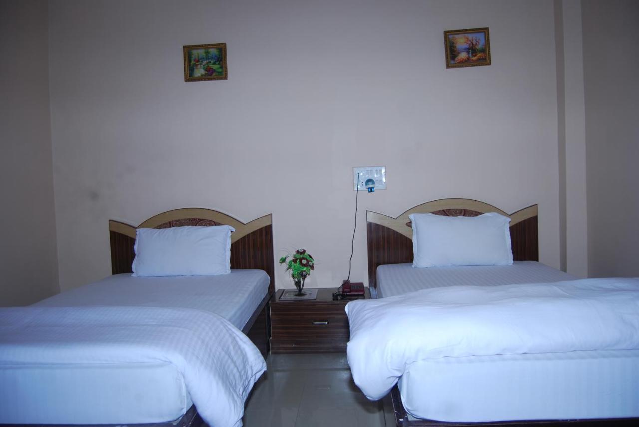 Hotel Om International Bodh Gaya Extérieur photo