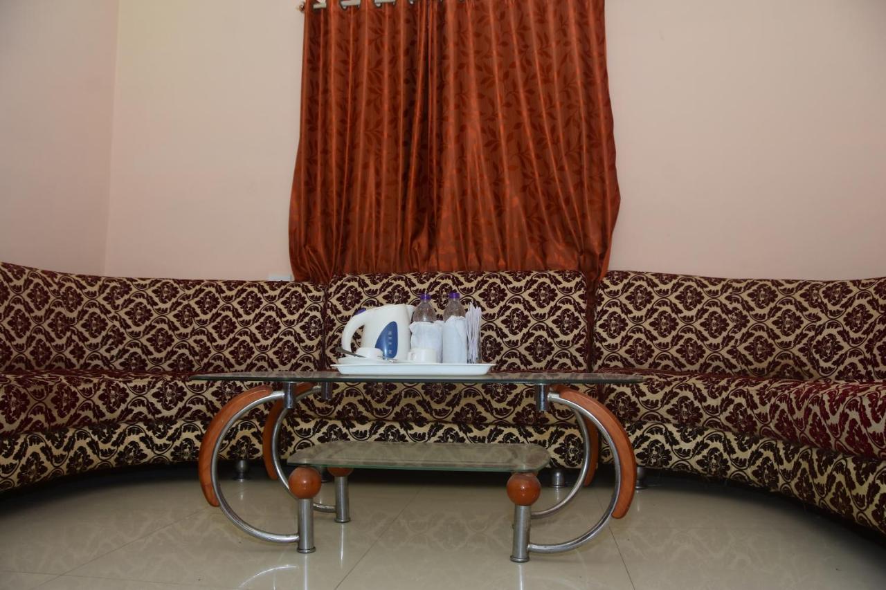 Hotel Om International Bodh Gaya Extérieur photo